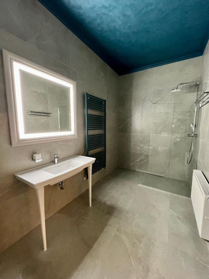 Richmond Hotel Chişinǎu Buitenkant foto