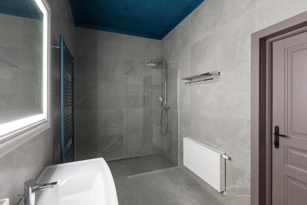 Richmond Hotel Chişinǎu Buitenkant foto