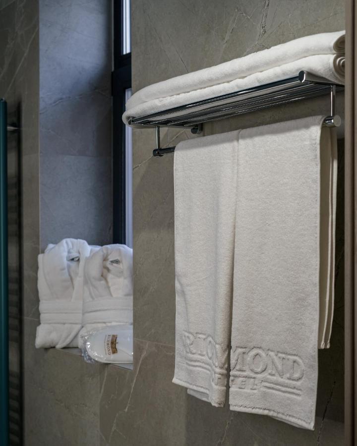 Richmond Hotel Chişinǎu Buitenkant foto