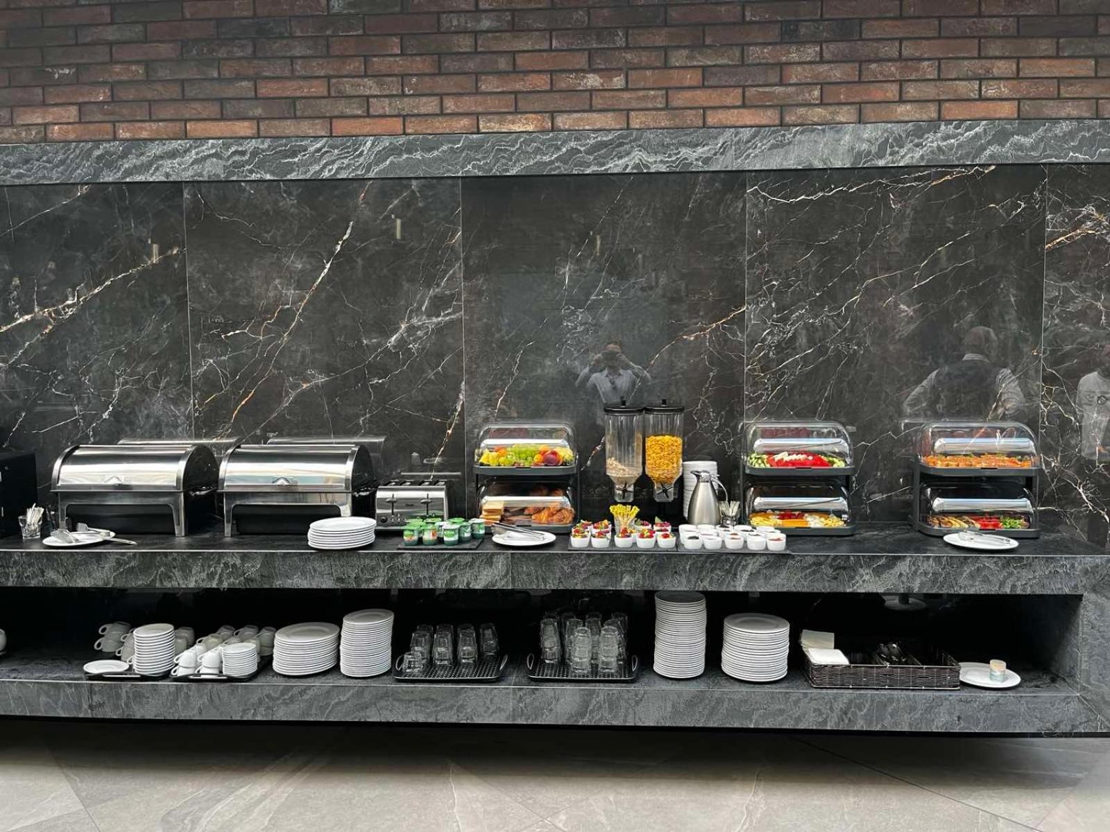 Richmond Hotel Chişinǎu Buitenkant foto