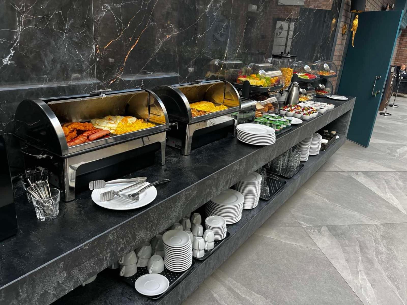 Richmond Hotel Chişinǎu Buitenkant foto