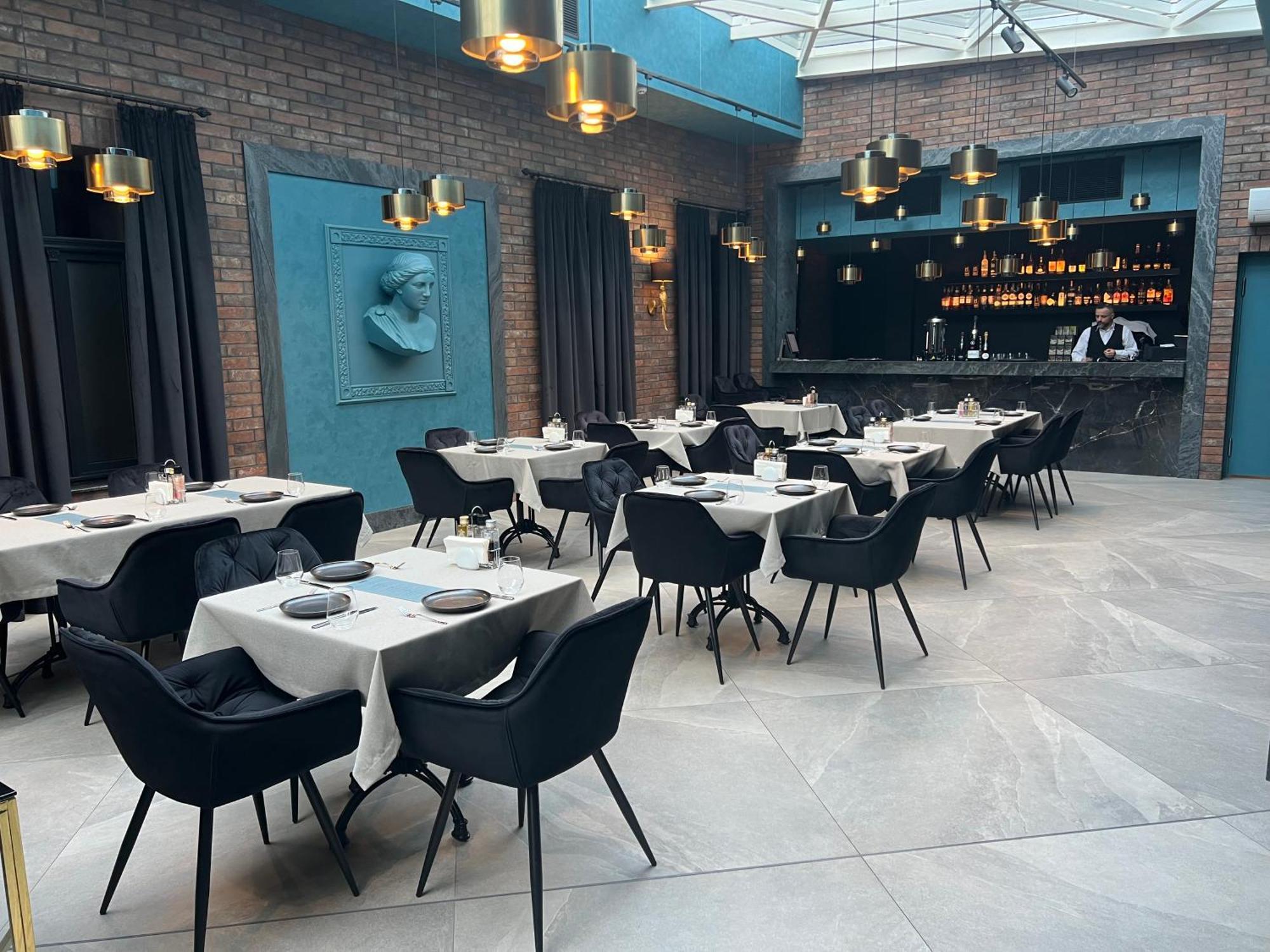 Richmond Hotel Chişinǎu Buitenkant foto