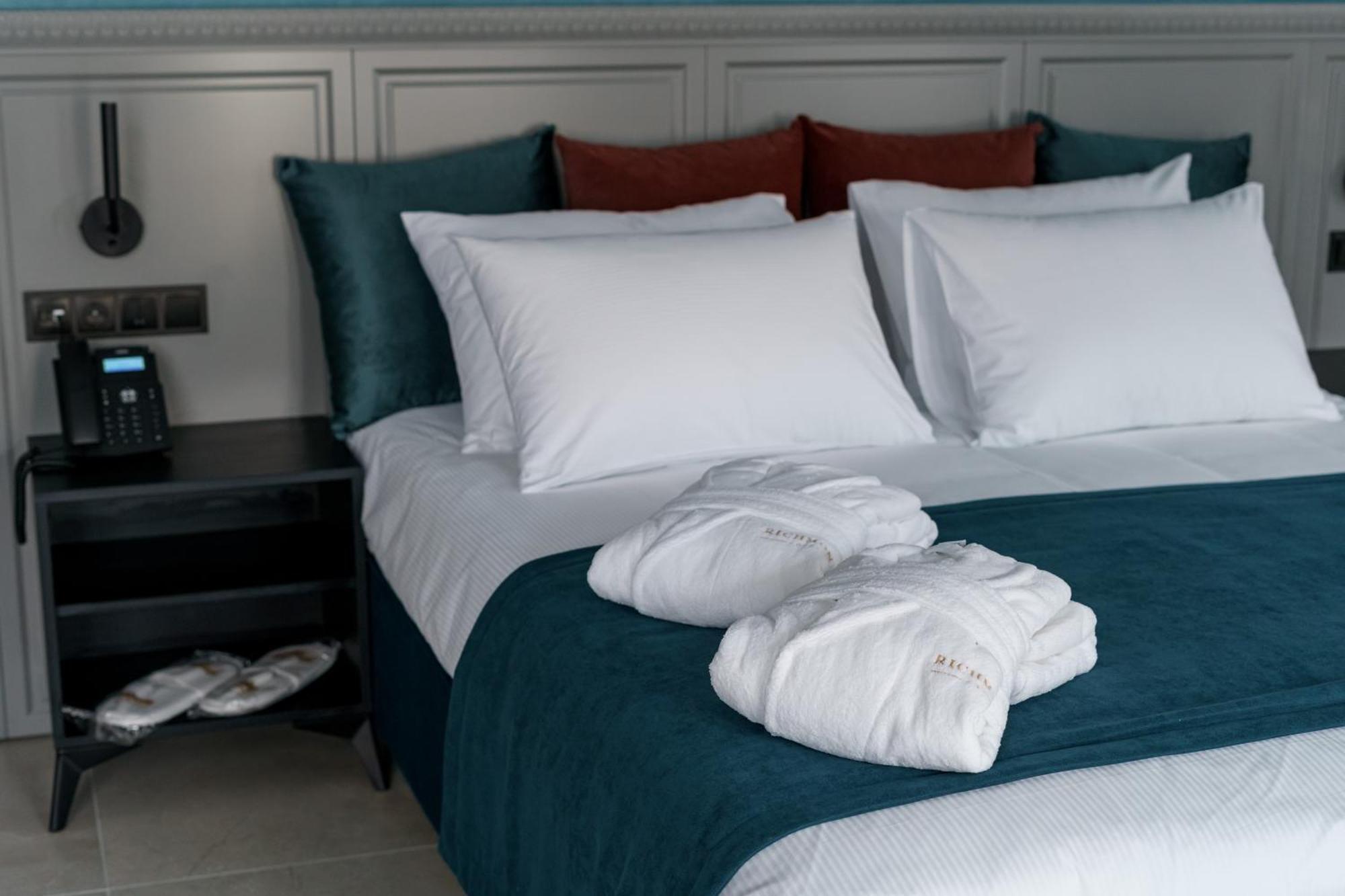 Richmond Hotel Chişinǎu Buitenkant foto