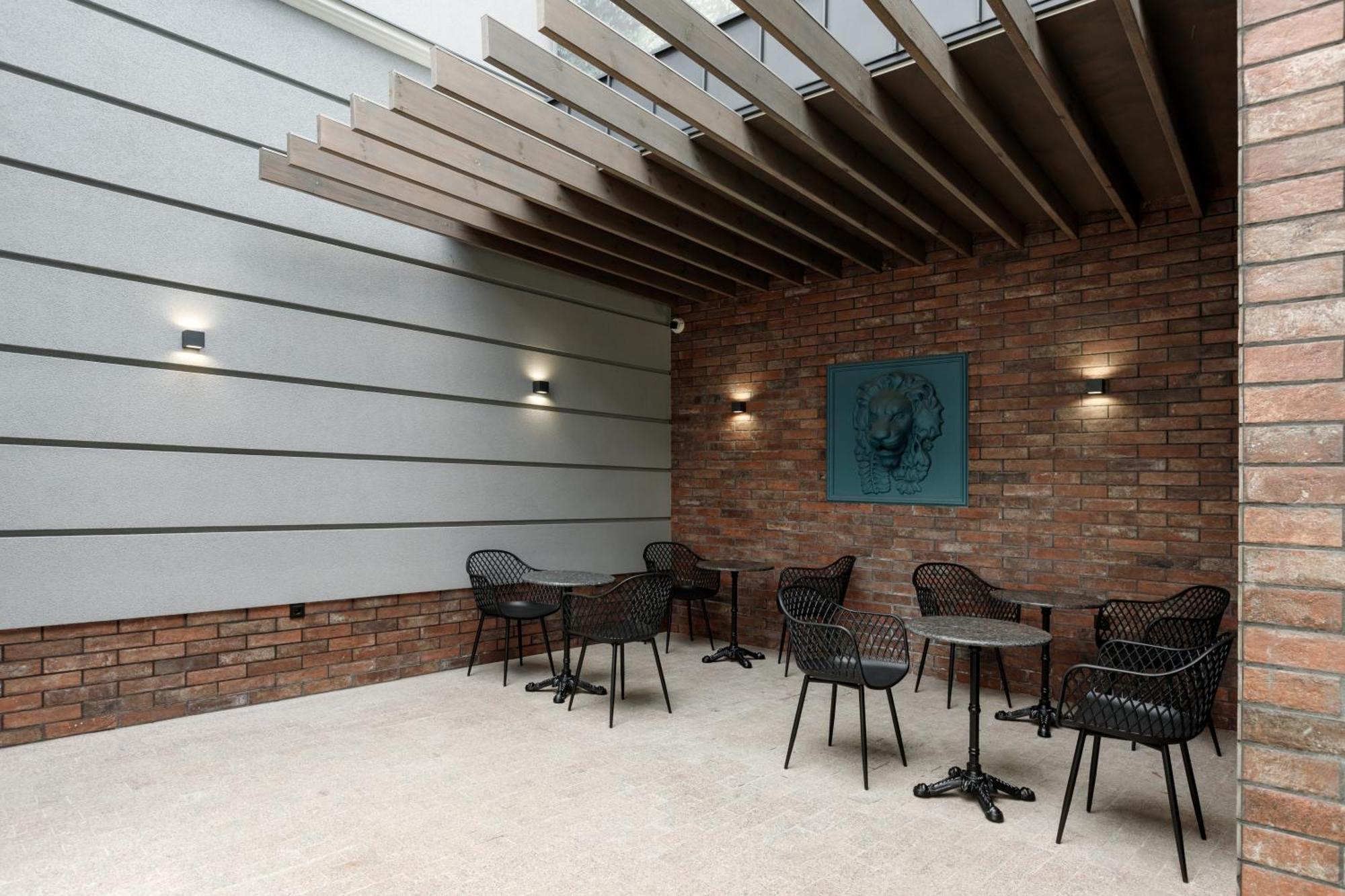 Richmond Hotel Chişinǎu Buitenkant foto